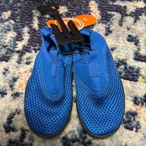 Wonder Nation Water / Pool / Boar Shoes 7/8